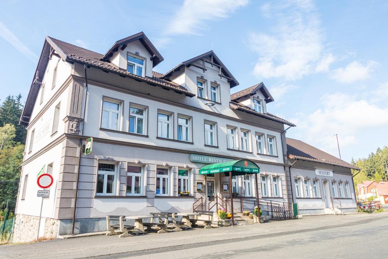 Hotel Seifert Nové Hamry Екстериор снимка