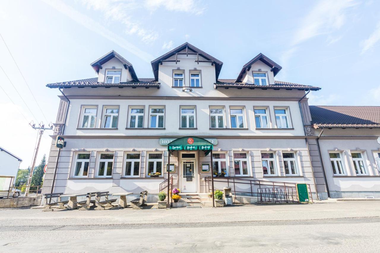 Hotel Seifert Nové Hamry Екстериор снимка