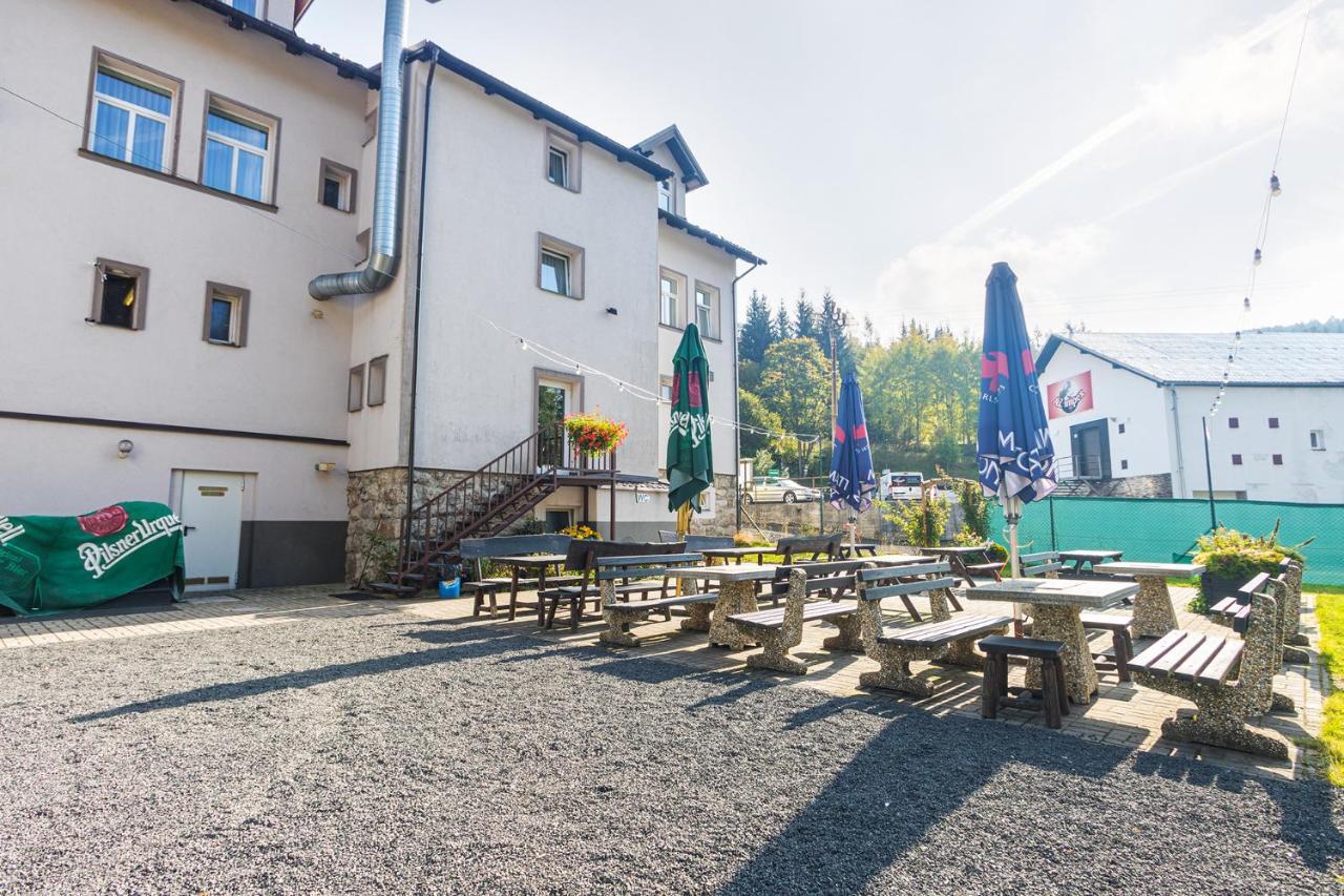 Hotel Seifert Nové Hamry Екстериор снимка